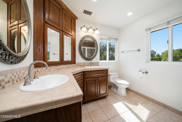 587 Calle Sequoia, Thousand Oaks, CA 91360