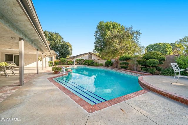 587 Calle Sequoia, Thousand Oaks, CA 91360