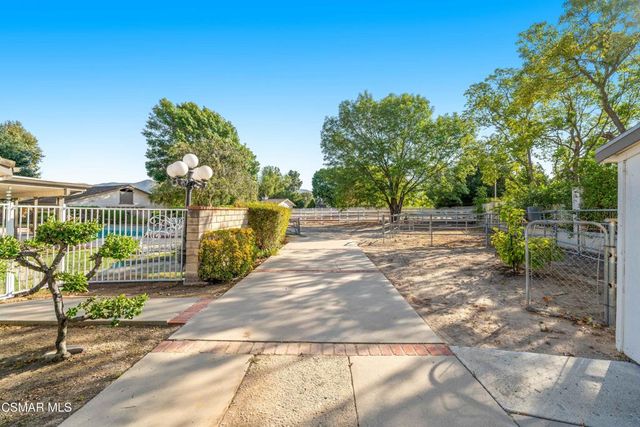 587 Calle Sequoia, Thousand Oaks, CA 91360