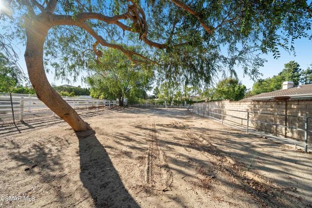 587 Calle Sequoia, Thousand Oaks, CA 91360