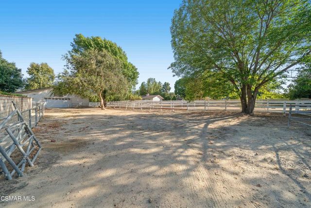 587 Calle Sequoia, Thousand Oaks, CA 91360