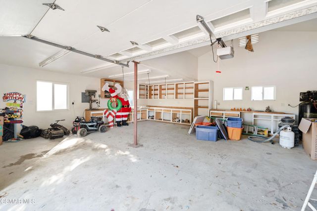 587 Calle Sequoia, Thousand Oaks, CA 91360