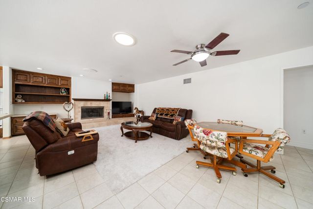 587 Calle Sequoia, Thousand Oaks, CA 91360