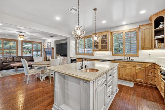 708 Misty Ridge Cir, Folsom, CA 95630