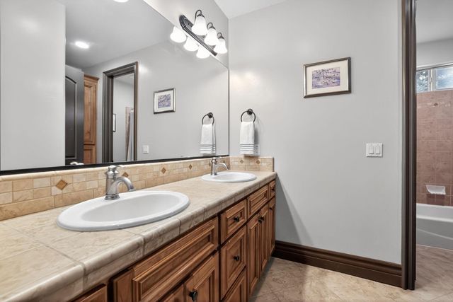 708 Misty Ridge Cir, Folsom, CA 95630