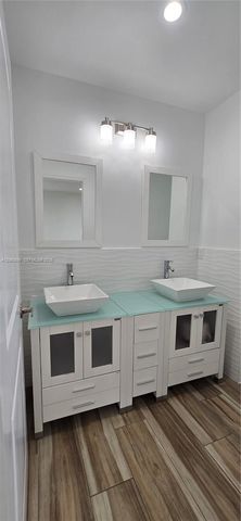 3675 Thomas Avenue 3675, Miami, FL 33133