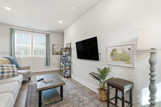 9 Blue Dasher Ln, Bluffton, SC 29909