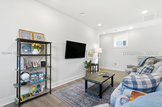 9 Blue Dasher Ln, Bluffton, SC 29909