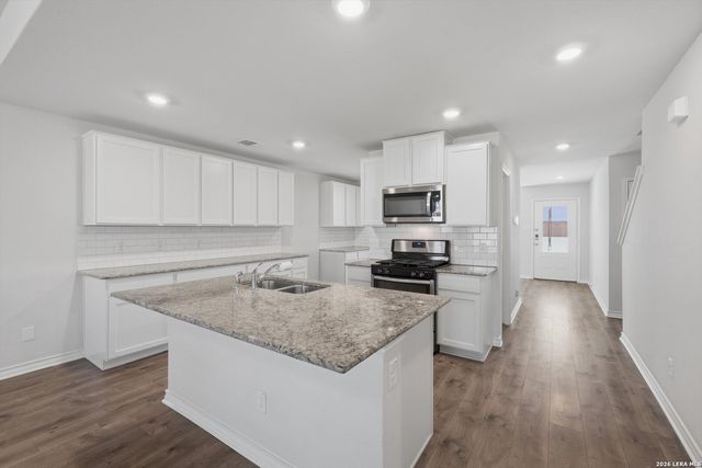 6715 Kingsley Edge, San Antonio, TX 78252