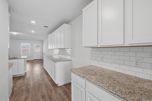 6715 Kingsley Edge, San Antonio, TX 78252