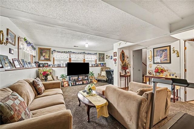 8704 Cleveland Avenue, Kansas City, KS 66109