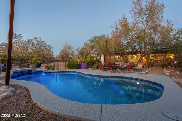 6301 N Misty Lane, Tucson, AZ 85743