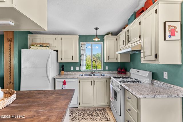 6301 N Misty Lane, Tucson, AZ 85743