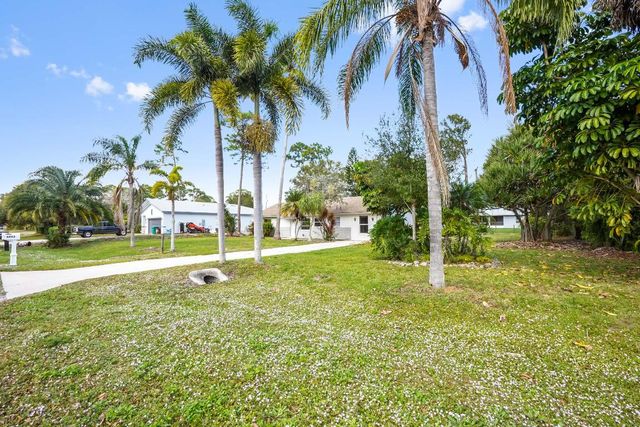 6802 Ocala Avenue, Fort Pierce, FL 34951