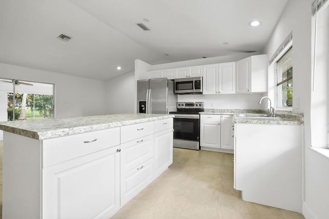 6802 Ocala Avenue, Fort Pierce, FL 34951