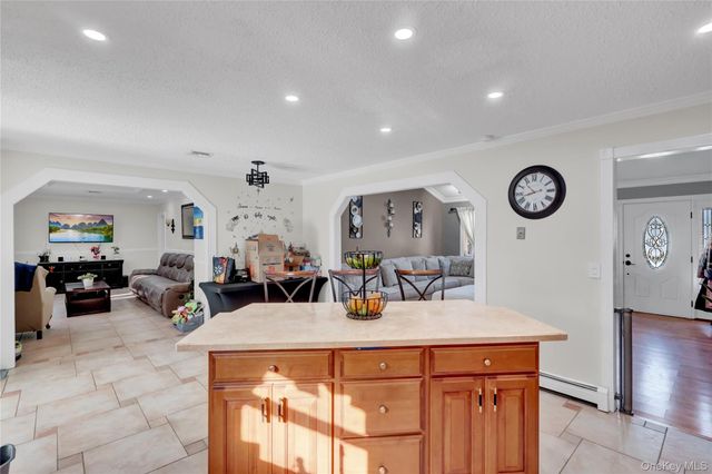 10 Joanna Place, Port Jefferson Station, NY 11776