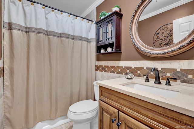 10 Joanna Place, Port Jefferson Station, NY 11776