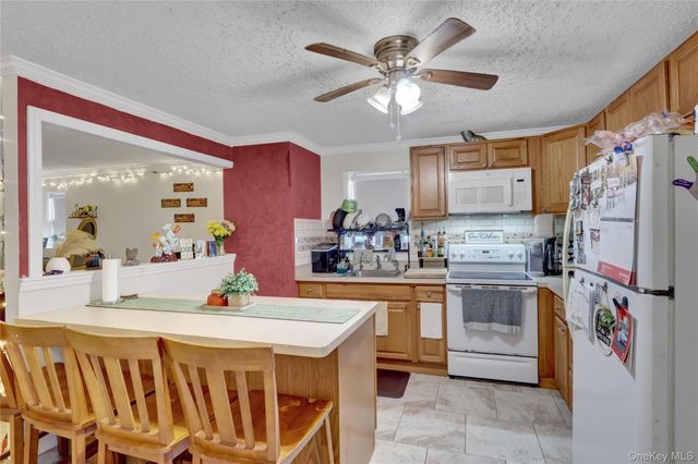 10 Joanna Place, Port Jefferson Station, NY 11776