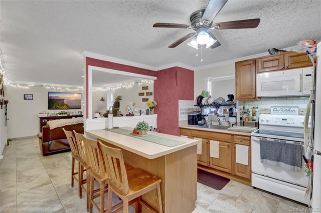 10 Joanna Place, Port Jefferson Station, NY 11776