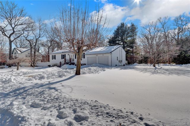 10 Joanna Place, Port Jefferson Station, NY 11776