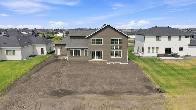 1558 75th Avenue S, Fargo, ND 58104