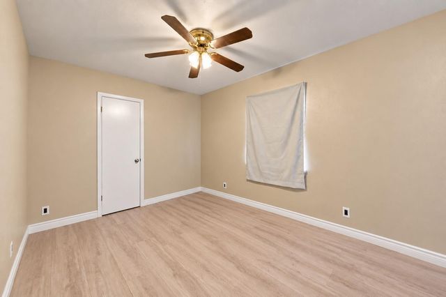 4040 San Felipe Street 202, Houston, TX 77027