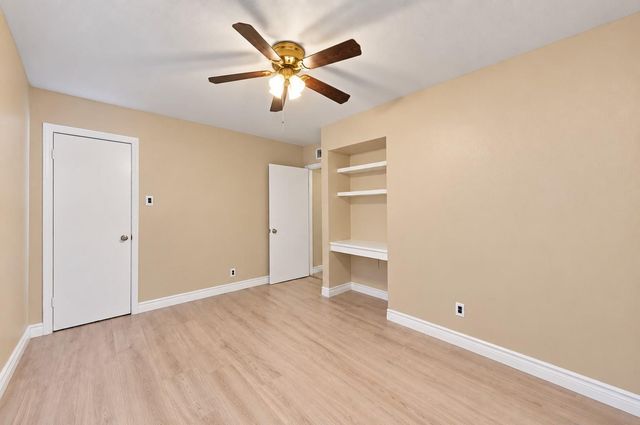 4040 San Felipe Street 202, Houston, TX 77027