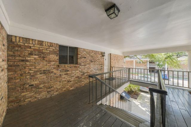 4040 San Felipe Street 202, Houston, TX 77027