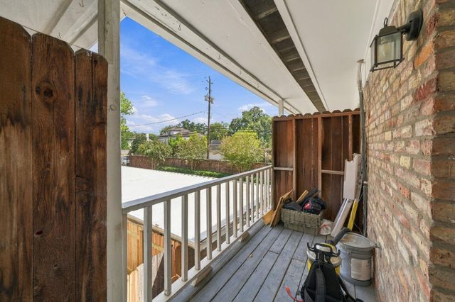 4040 San Felipe Street 202, Houston, TX 77027