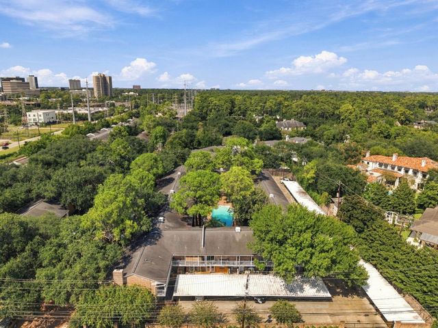 4040 San Felipe Street 202, Houston, TX 77027
