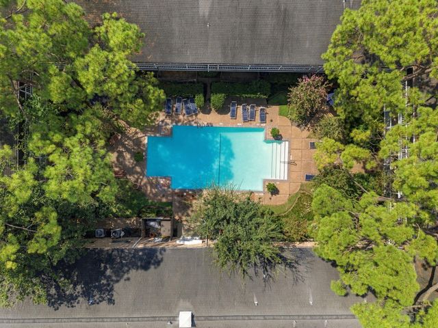 4040 San Felipe Street 202, Houston, TX 77027