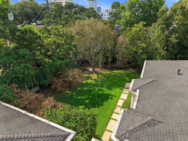 4040 San Felipe Street 202, Houston, TX 77027