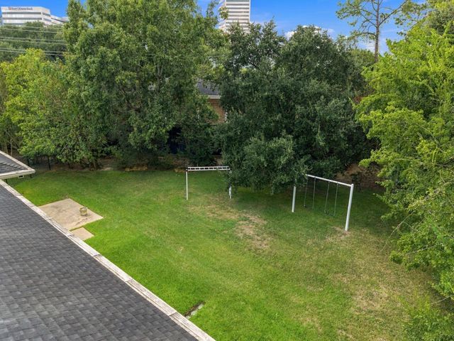 4040 San Felipe Street 202, Houston, TX 77027