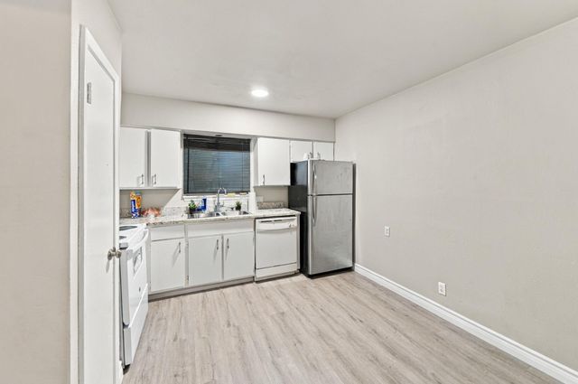 4040 San Felipe Street 202, Houston, TX 77027