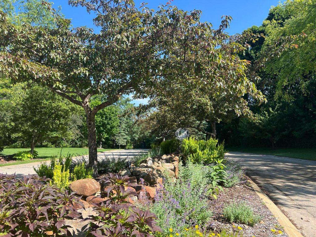 15267 Oak Hollow Drive, Holly, MI 48442