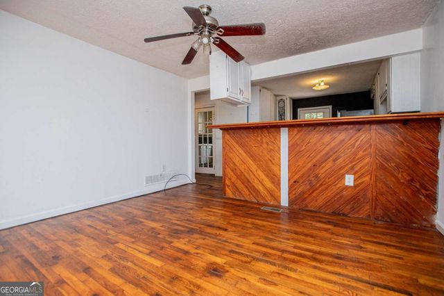 3372 East Hwy 5, Whitesburg, GA 30185