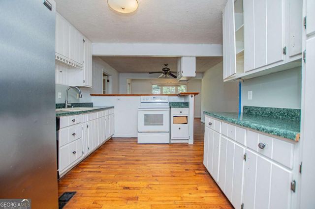 3372 East Hwy 5, Whitesburg, GA 30185
