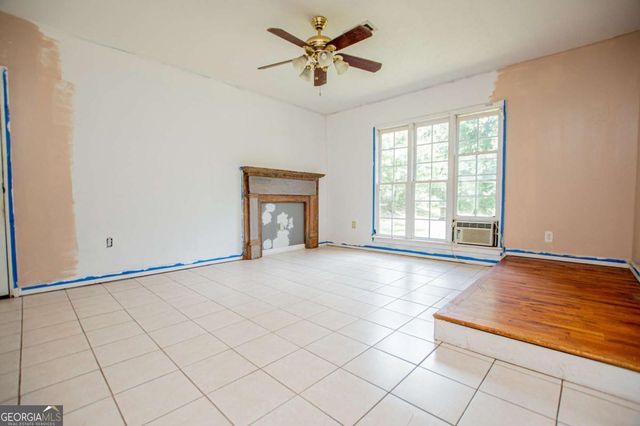 3372 East Hwy 5, Whitesburg, GA 30185