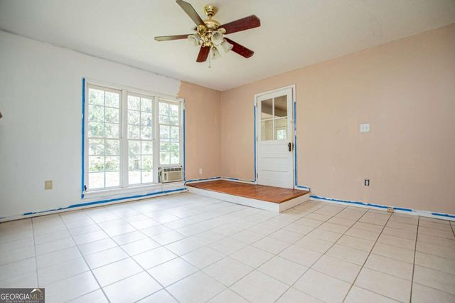 3372 East Hwy 5, Whitesburg, GA 30185