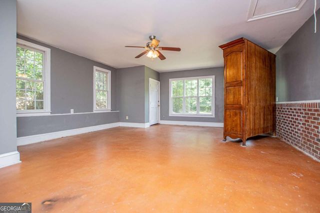 3372 East Hwy 5, Whitesburg, GA 30185