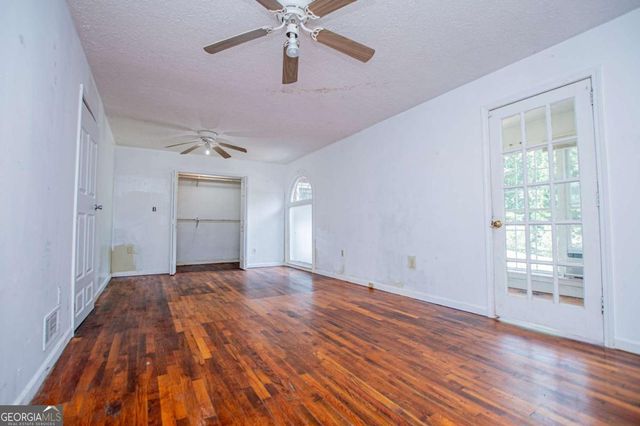 3372 East Hwy 5, Whitesburg, GA 30185