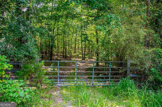 3372 East Hwy 5, Whitesburg, GA 30185