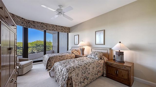 545 SANCTUARY DRIVE B305, Longboat Key, FL 34228