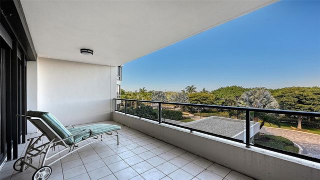 545 SANCTUARY DRIVE B305, Longboat Key, FL 34228
