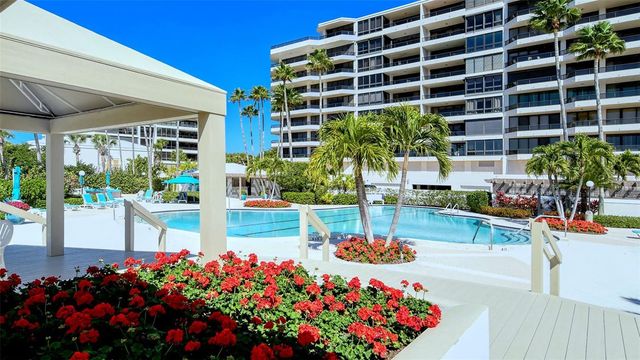 545 SANCTUARY DRIVE B305, Longboat Key, FL 34228