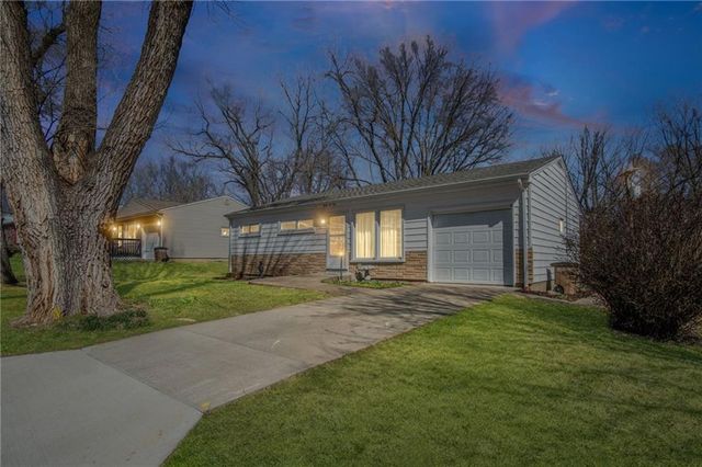 1205 Mound Drive, Atchison, KS 66002