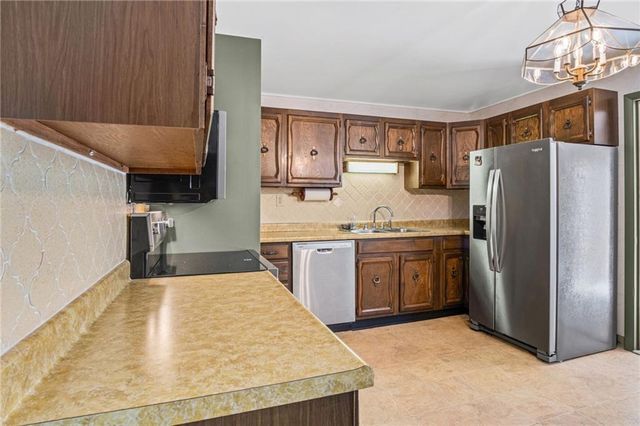 1205 Mound Drive, Atchison, KS 66002