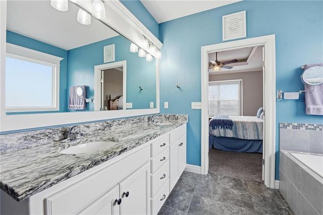 909 SE Forest Ridge Court, Blue Springs, MO 64014