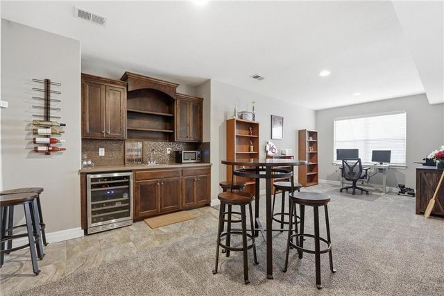 909 SE Forest Ridge Court, Blue Springs, MO 64014