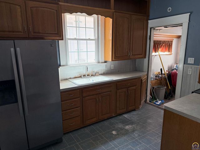 115 SW Fillmore ST, Topeka, KS 66606